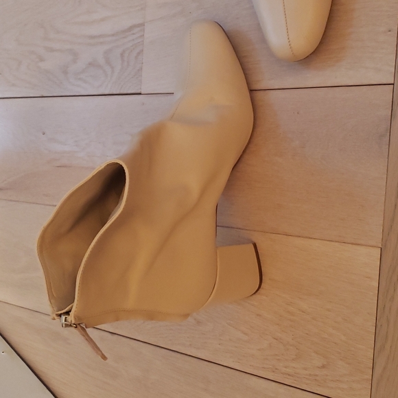 ZARA BEIGE BOOTS - Picture 3 of 5